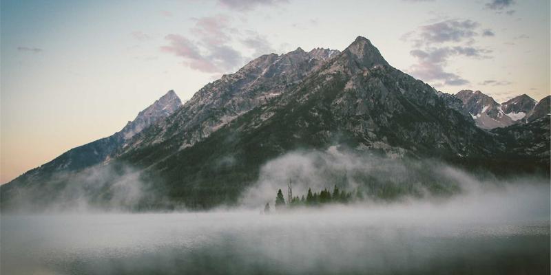 重塑归家第一印象:高端公寓智能玄关柜如何实现美学与功能的完美统一